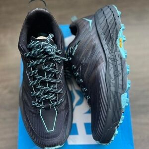 New With Box Hoka Speedgoat 4 GTX Size 8 Women's Brand New.
